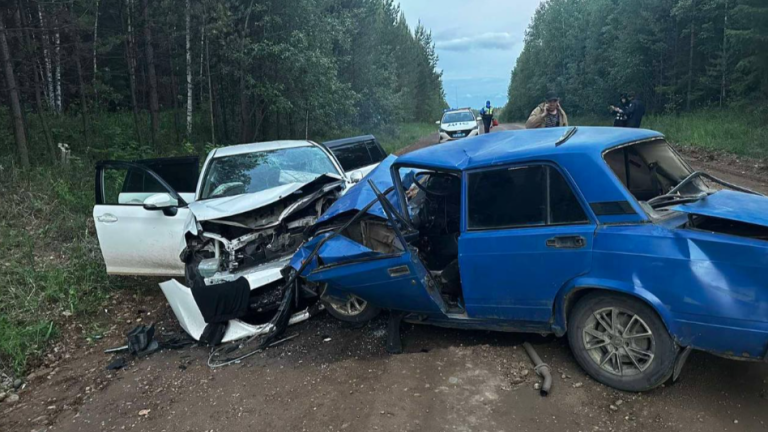 Двое молодых людей на «Жигулях» пострадали в ДТП в Тайшетском районе